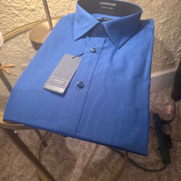 Men’s Arrow Button Down Dress Shirt - Picture 4 of 4